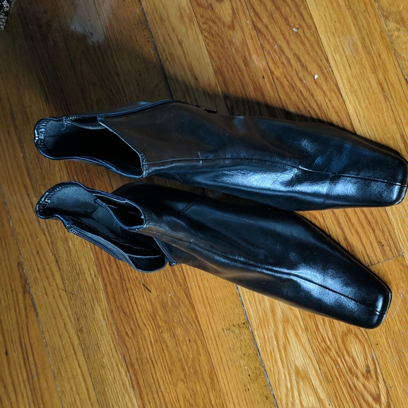 Naturalizer Klara black booties - Picture 1 of 6